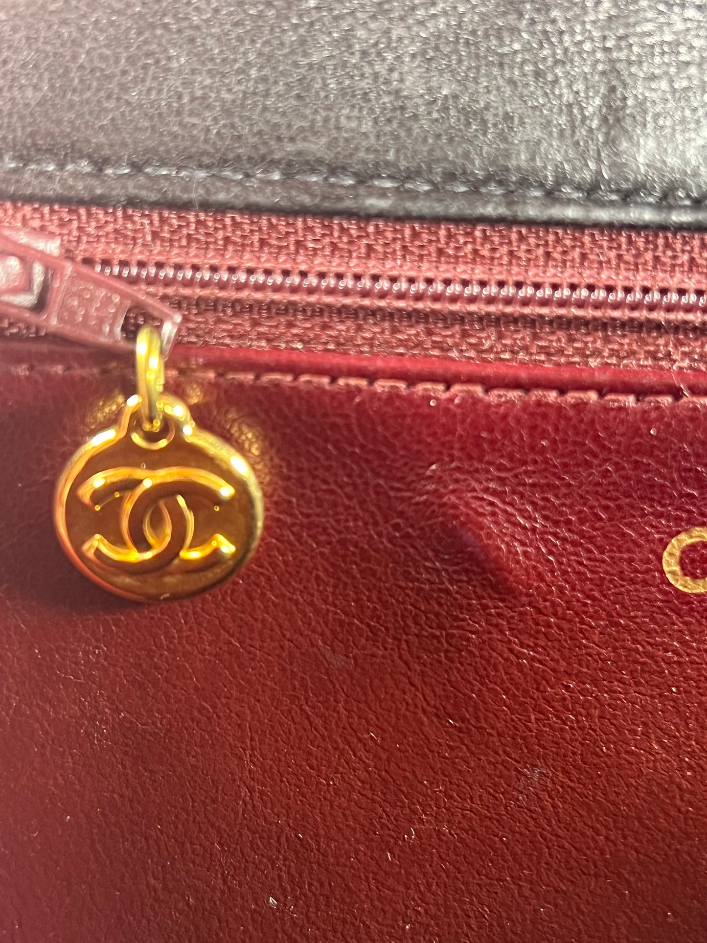 Vintage Classic Shoulder Bag with Pushlock