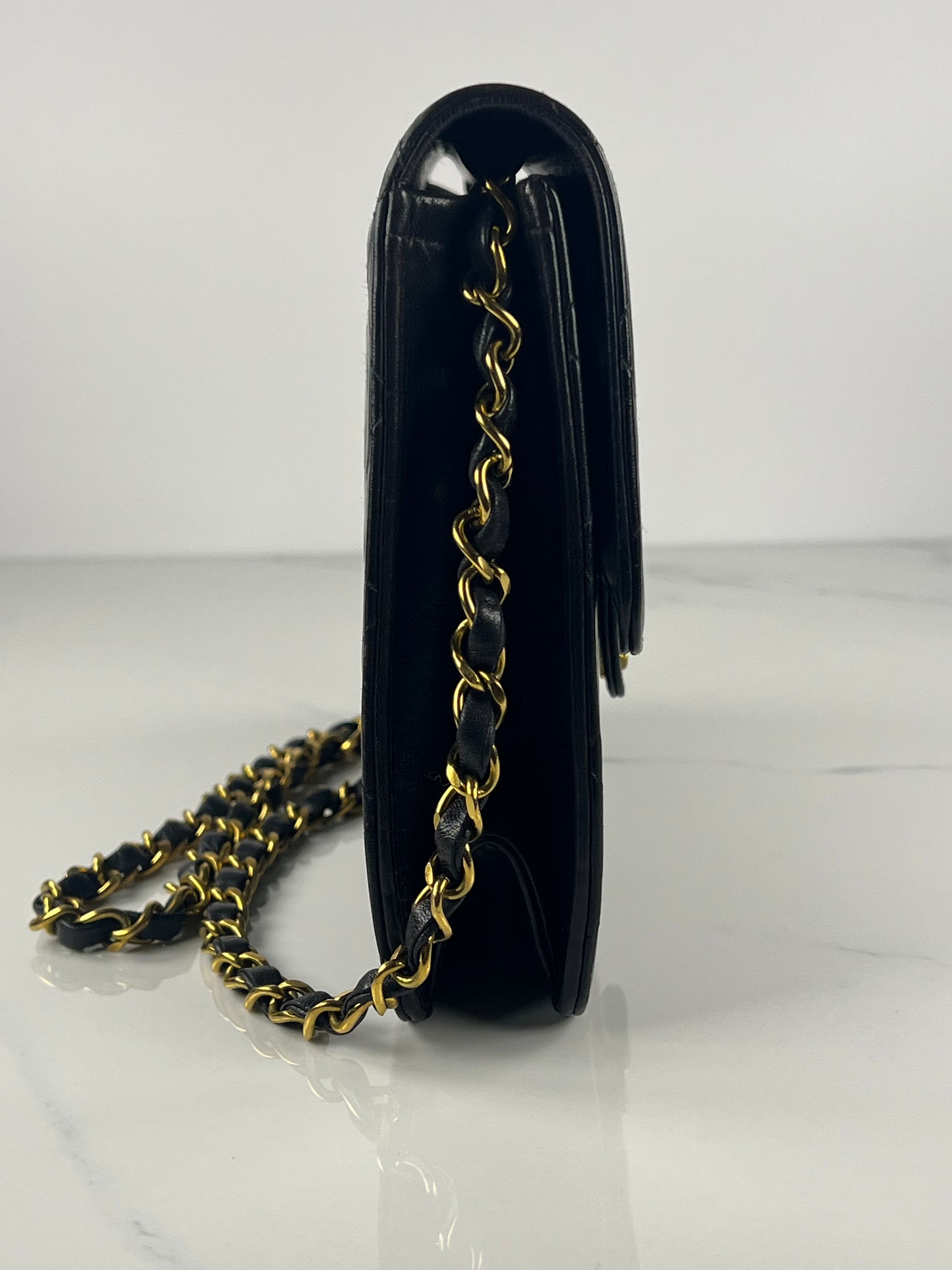Vintage Classic Shoulder Bag with Pushlock