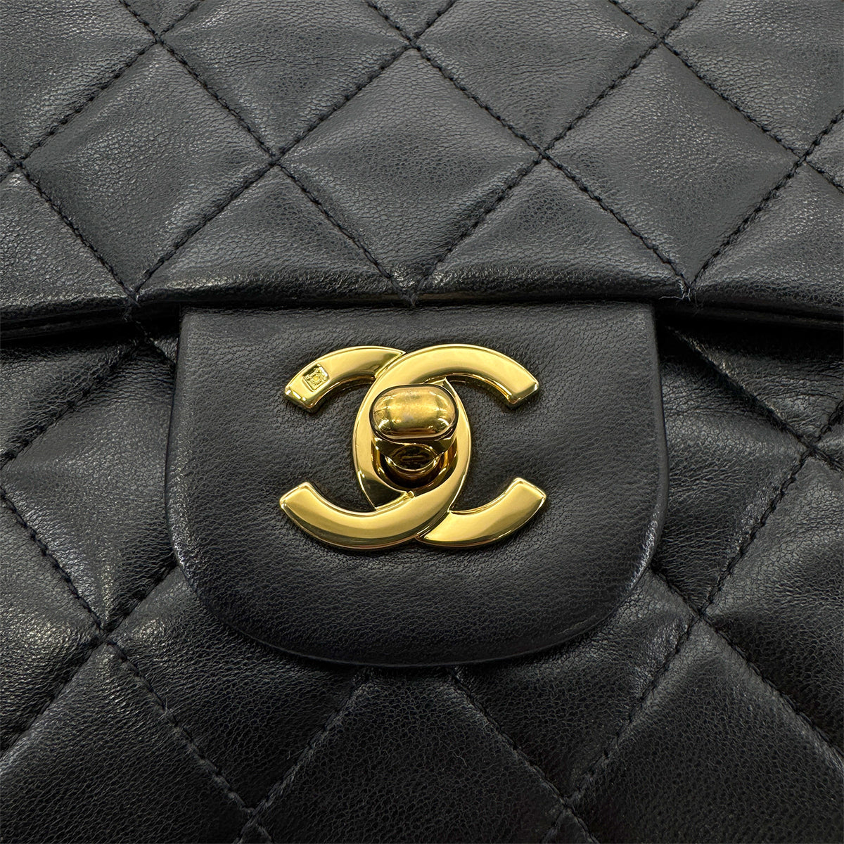 Black Vintage Medium Classic Double Flap
