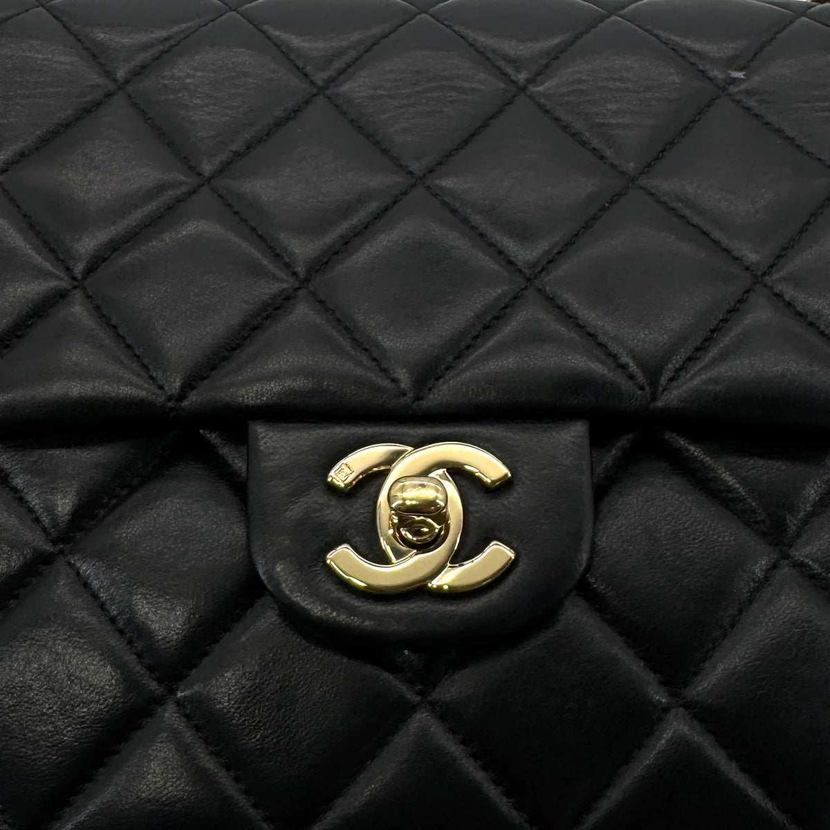 Vintage Medium Classic Flap - Black Lambskin