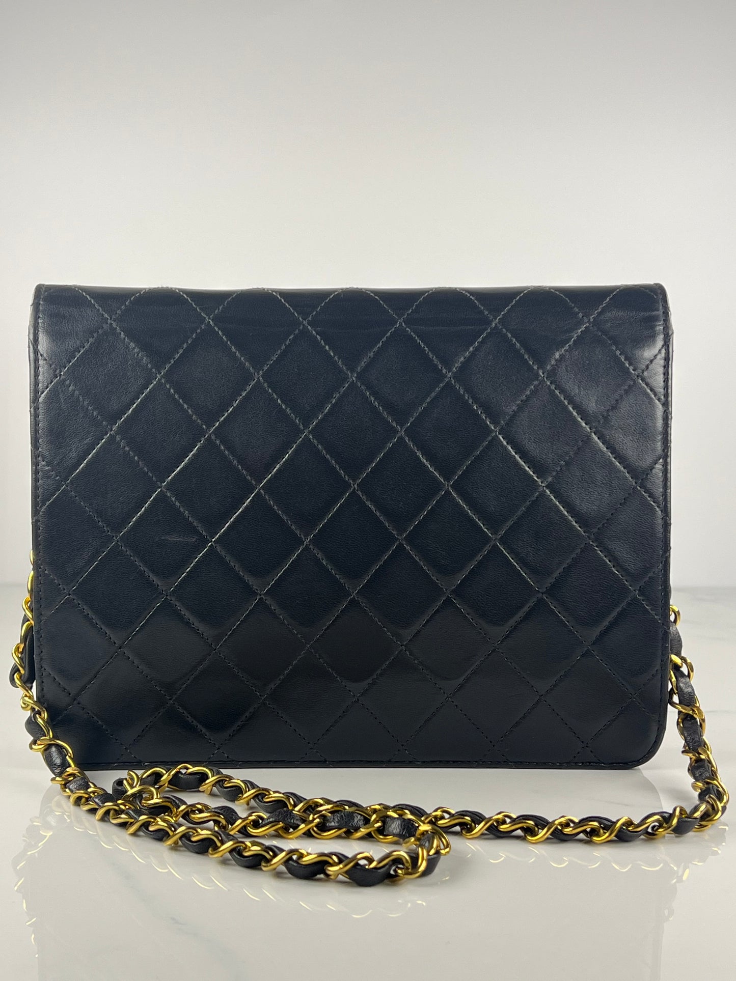 Vintage Classic Shoulder Bag with Pushlock
