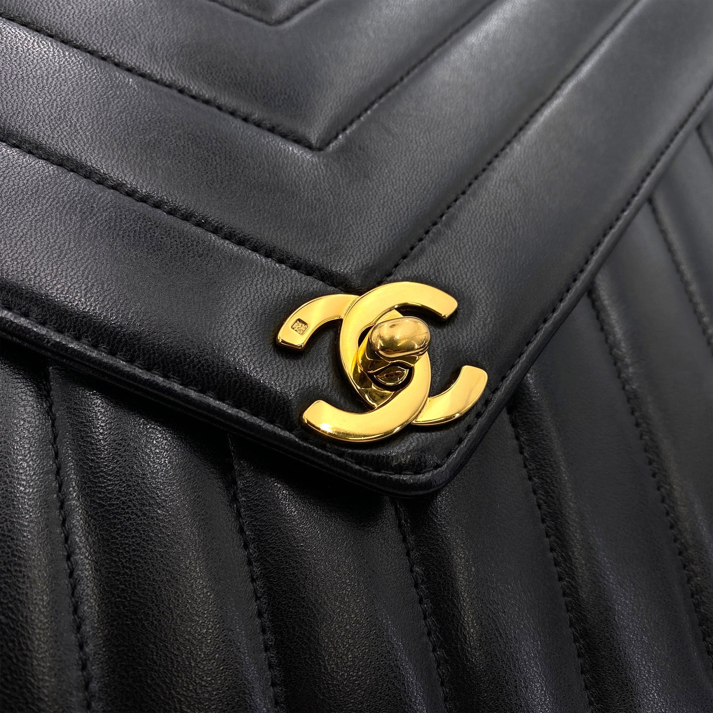 Vintage Chevron Quilted Envelope Flap