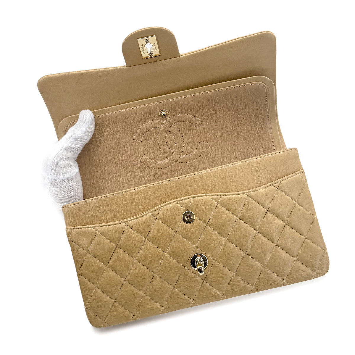 Vintage Beige Medium Classic Flap