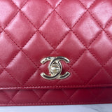 Red Trendy Wallet on Chain