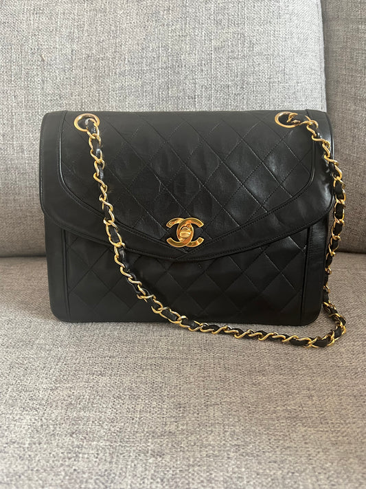 Black Vintage Small Border Flap